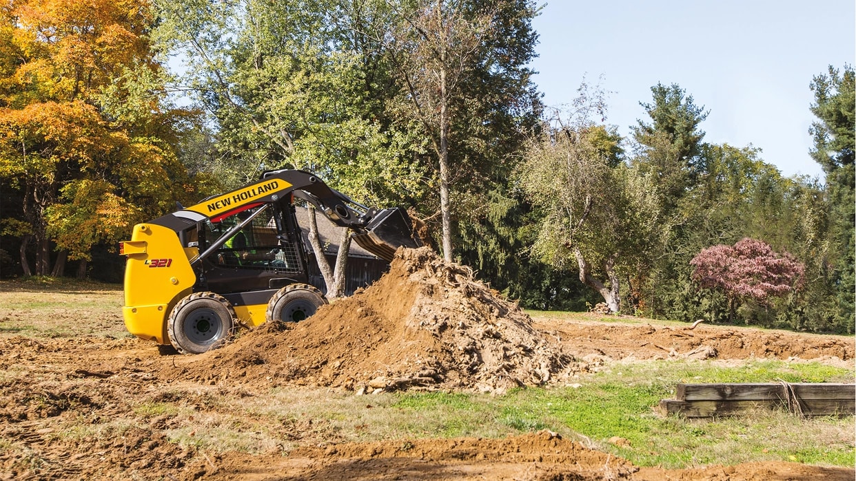 New Holland L321 300 Serisi Nokta Dönüşlü Mini Yükleyici
