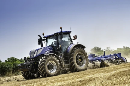 New Holland T7