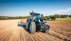 alparslan-traktor-new-holland-t7-hd